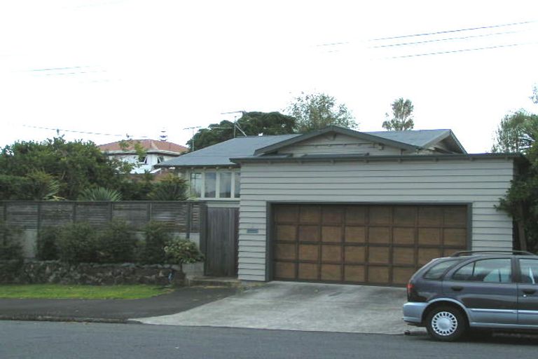 Photo of property in 2 Bruce Street, Northcote Point, Auckland, 0627