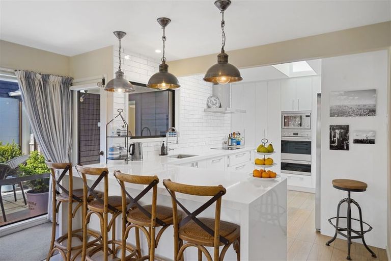 Photo of property in 33 Lavandula Crescent, Burnside, Christchurch, 8042