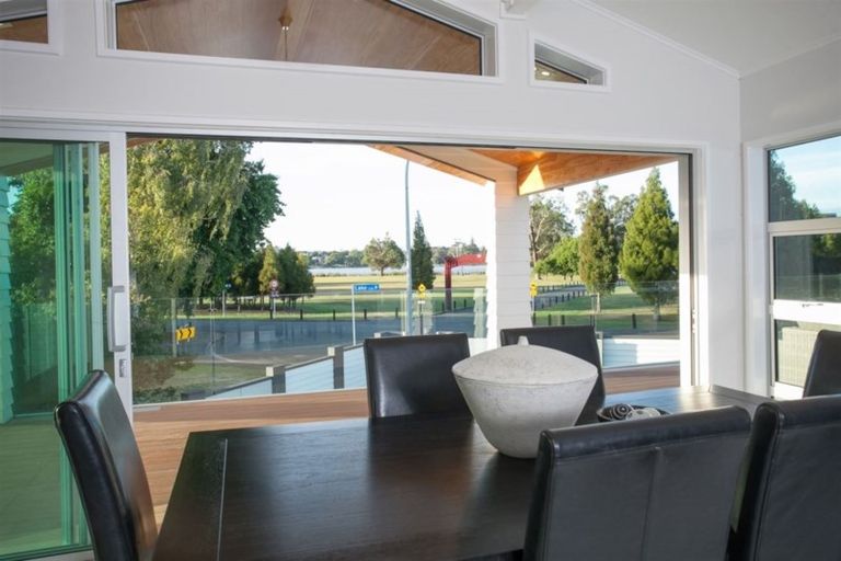 Photo of property in 163 Lake Crescent, Hamilton Lake, Hamilton, 3204