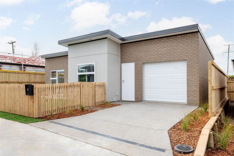 Photo of property in 69 Waruhia Crescent, Rototuna North, 3281