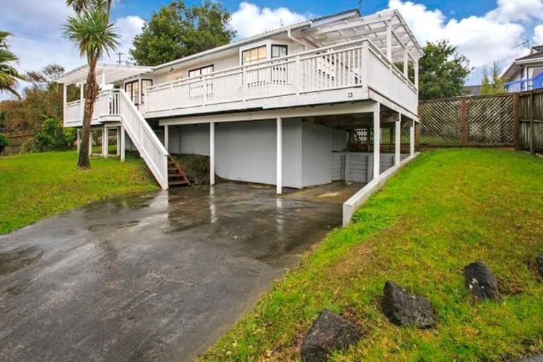 Photo of property in 13 Santiago Crescent, Unsworth Heights, Auckland, 0632