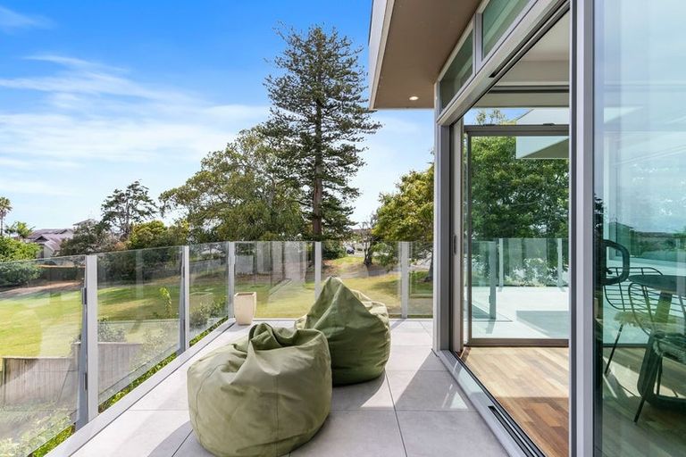 Photo of property in 80 Bleakhouse Road, Howick, Auckland, 2014