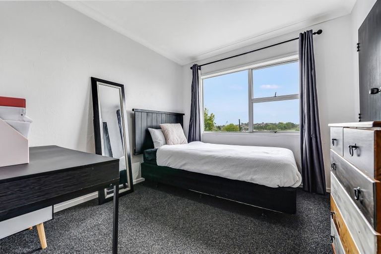 Photo of property in 11 Caernarvon Street, Dinsdale, Hamilton, 3204