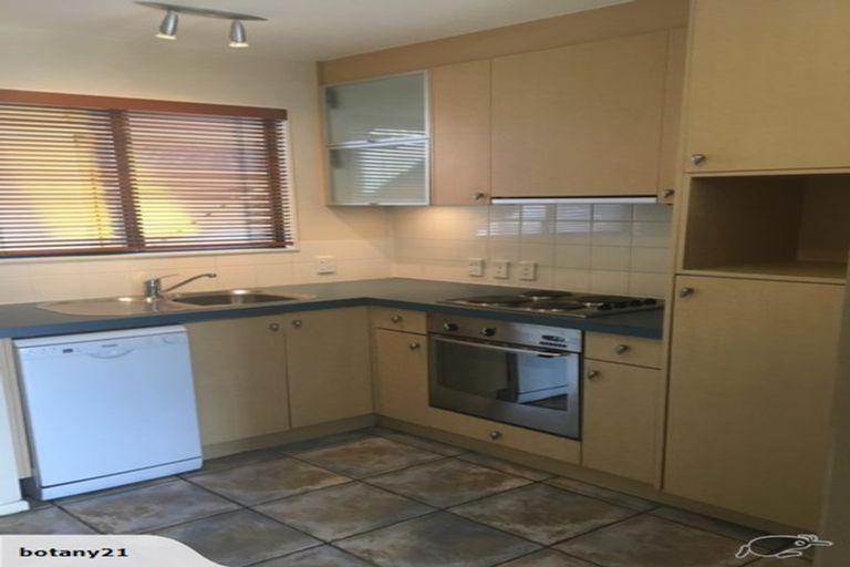 Photo of property in 30/21 Armoy Drive, East Tamaki, Auckland, 2016