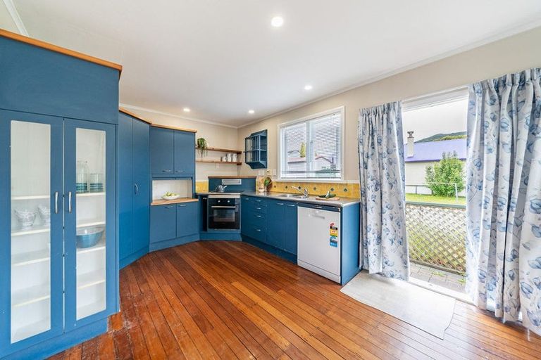 Photo of property in 7 Marshall Street, Karori, Wellington, 6012