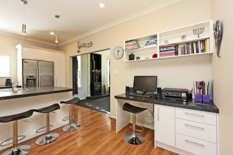 Photo of property in 209 Mayfair Avenue, Mayfair, Hastings, 4122