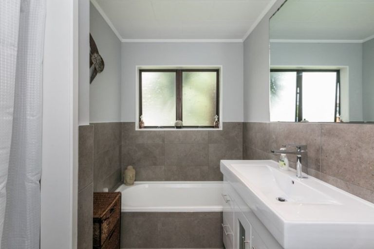 Photo of property in 11 Breadalbane Road, Havelock North, 4130