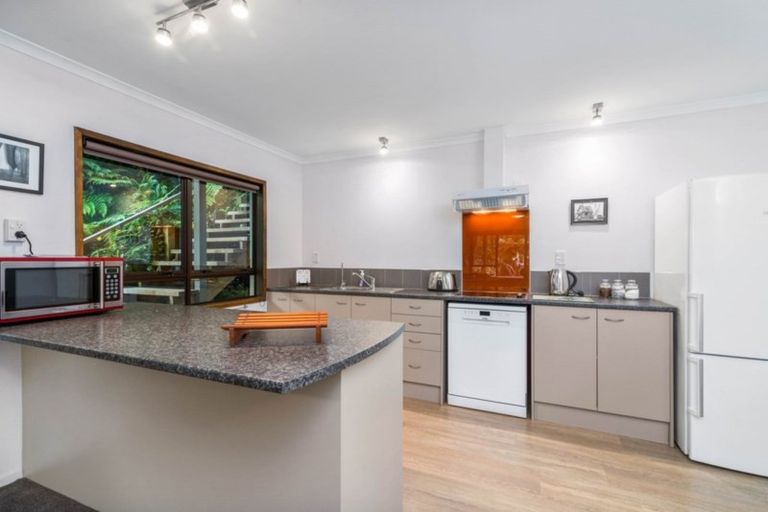 Photo of property in 5 Summit Road, Lake Okareka, Rotorua, 3076