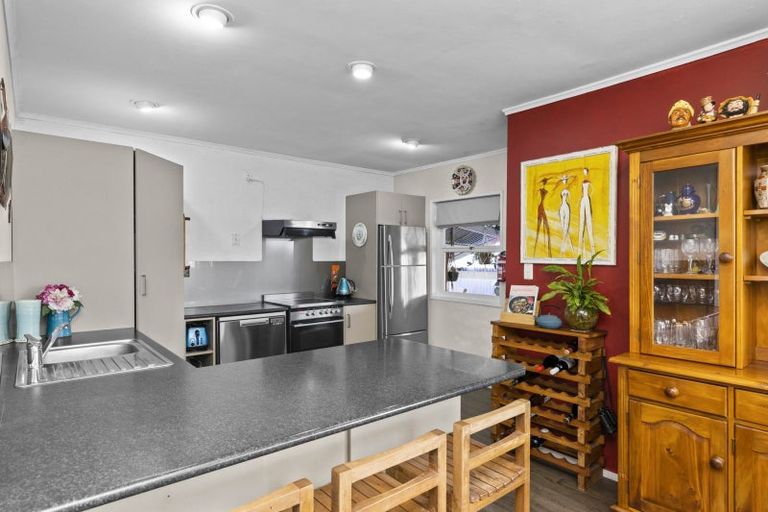 Photo of property in 35 Shakespeare Street, Leamington, Cambridge, 3432