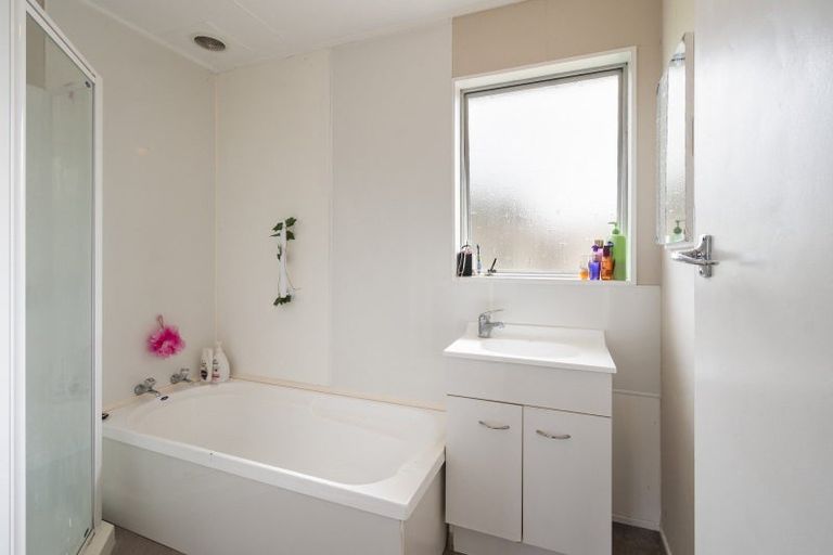 Photo of property in 8 Custom Street, Ashhurst, 4810