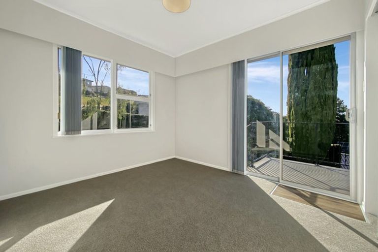 Photo of property in 52 Cyclarama Crescent, Massey, Auckland, 0614