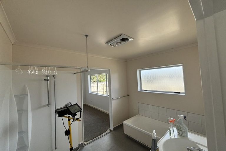 Photo of property in 369 Waihi Road, Normanby, Hawera, 4614