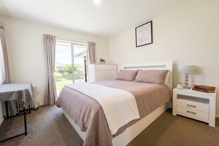 Photo of property in 71 Divide Loop, Takanini, 2112