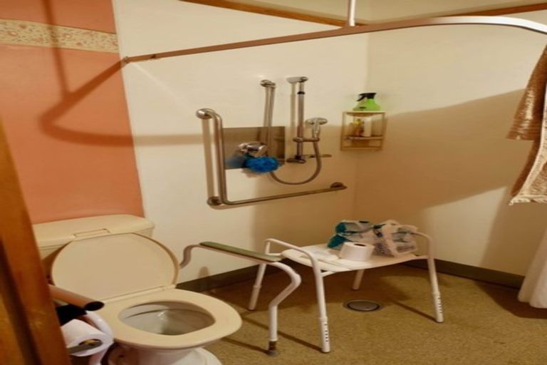 Photo of property in 27 Wharf Road, Karamea, 7893