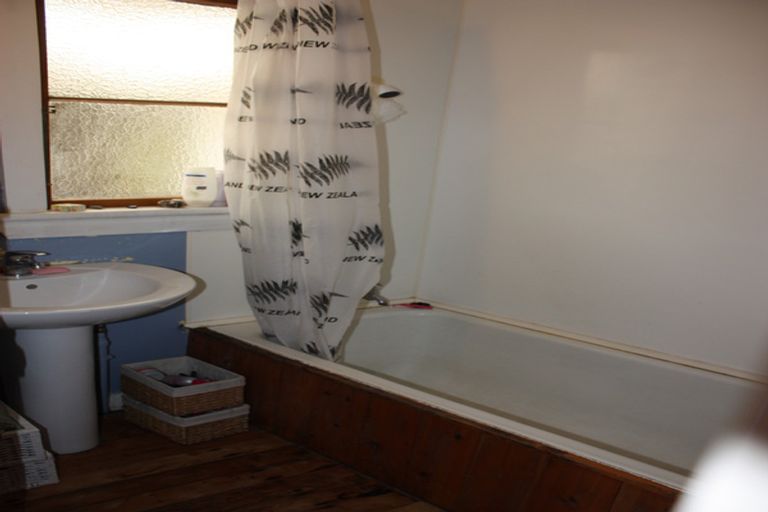 Photo of property in 25 Frances Street, Broad Bay, Dunedin, 9014