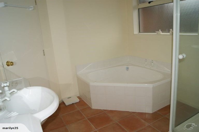 Photo of property in 395 Yaldhurst Road, Russley, Christchurch, 8042