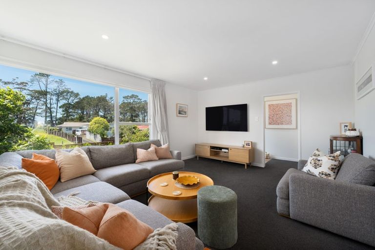 Photo of property in 6 Thornlow Street, Glendene, Auckland, 0602