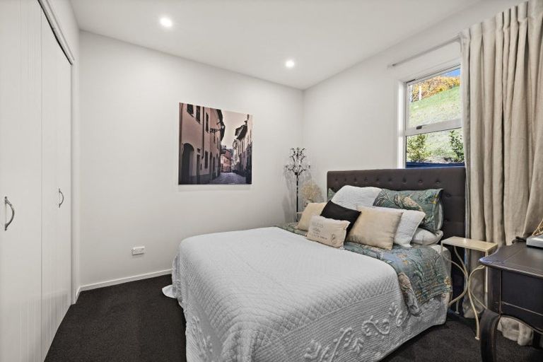 Photo of property in 1 Te Roera Drive, Taradale, Napier, 4112