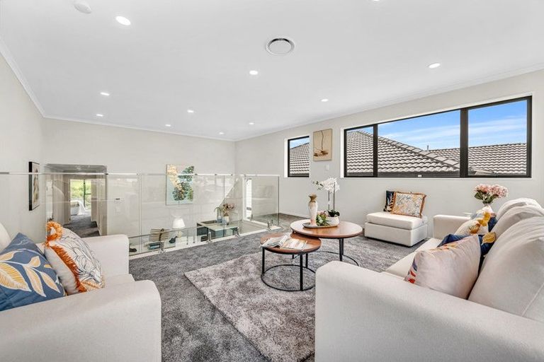 Photo of property in 24 Ballyalton Crescent, Flat Bush, 2019