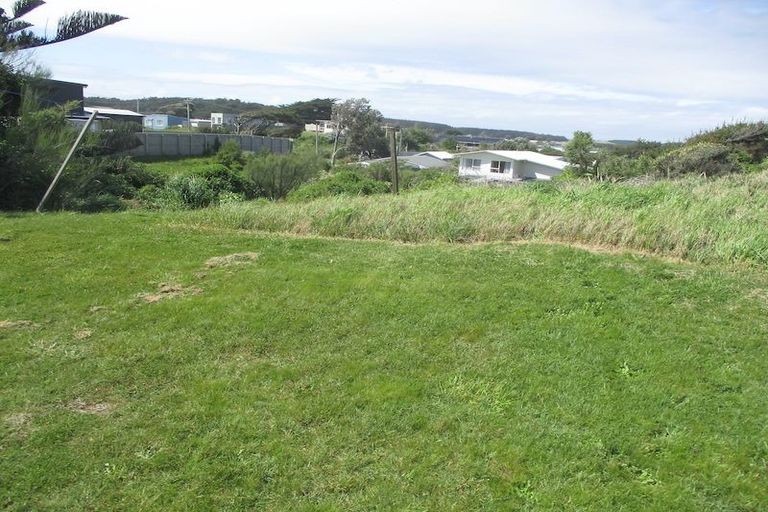 Photo of property in 27 Marine Parade South, Foxton Beach, Foxton, 4815