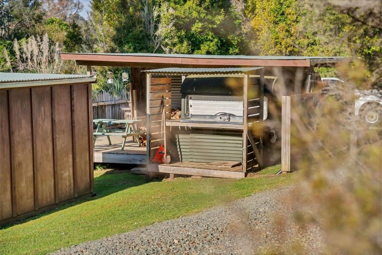 Photo of property in 55 Ngatoto Road, Tinopai, Matakohe, 0593