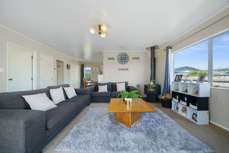 Photo of property in 18a Shortt Street, Foxton Beach, Foxton, 4815