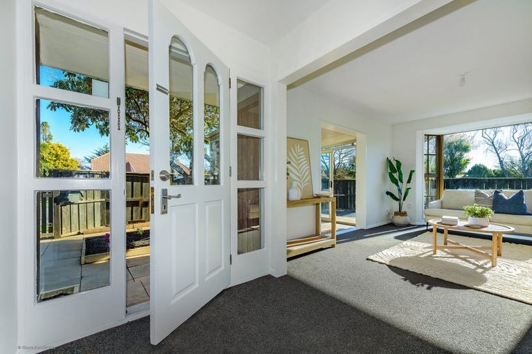 Photo of property in 1/6 Kent Lodge Avenue, Avonhead, Christchurch, 8042