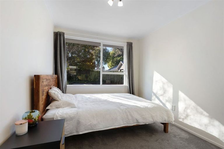 Photo of property in 69b Aorangi Road, Bryndwr, Christchurch, 8053