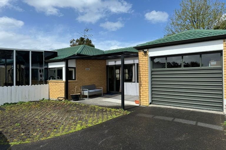 Photo of property in 13 Blueridge Close, Sunnyvale, Auckland, 0612