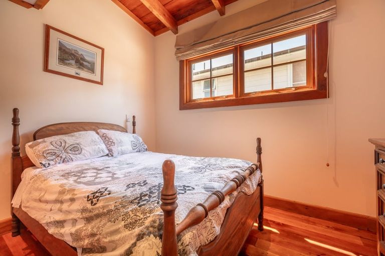 Photo of property in 15 Poplar Avenue, Raumati South, Paraparaumu, 5032