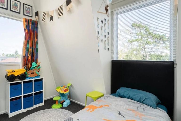 Photo of property in 144 Karewa Parade, Papamoa Beach, Papamoa, 3118