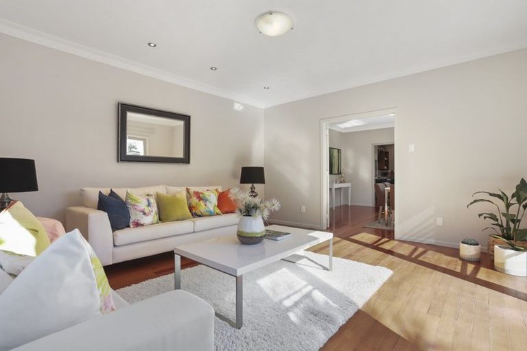 Photo of property in 228 Beach Haven Road, Beach Haven, Auckland, 0626