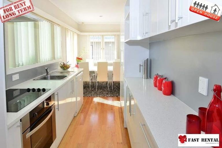 Photo of property in 1/66 College Road, Northcote, Auckland, 0627
