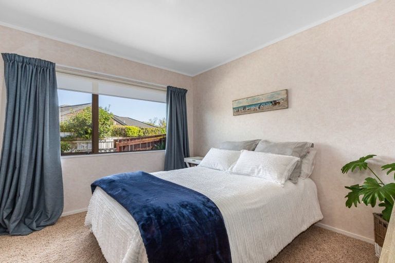 Photo of property in 94 Cedar Drive, Paraparaumu Beach, Paraparaumu, 5032