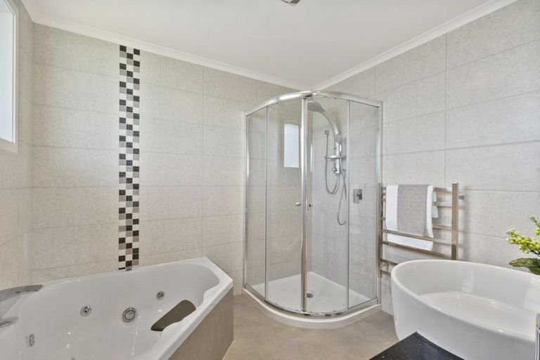 Photo of property in 15 Castleton Way, Flagstaff, Hamilton, 3210