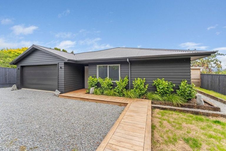 Photo of property in 22a Huia Street, Waikanae, 5036