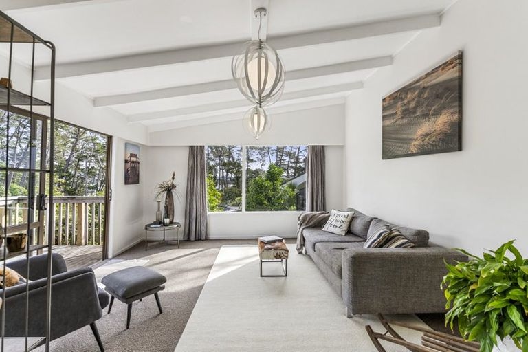 Photo of property in 22 Rosecamp Road, Beach Haven, Auckland, 0626