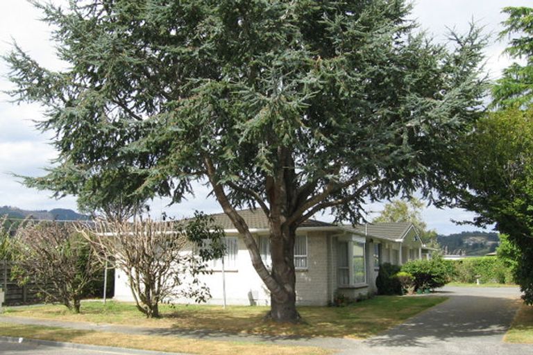 Photo of property in 6b Michigan Crescent, Totara Park, Upper Hutt, 5018