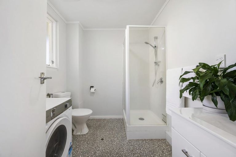 Photo of property in 3/18 Agra Crescent, Khandallah, Wellington, 6035