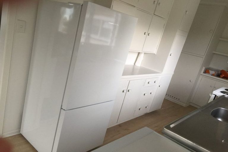 Photo of property in 62 College Road, Northcote, Auckland, 0627