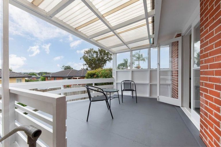 Photo of property in 35 Sturges Road, Henderson, Auckland, 0612