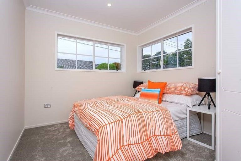 Photo of property in 1/77 Shakespeare Road, Milford, Auckland, 0620