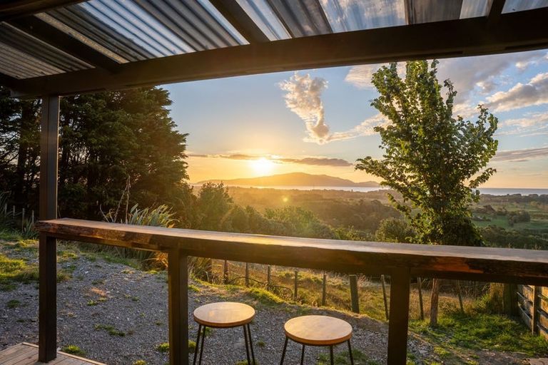 Photo of property in 251 Huia Street, Waikanae, 5391