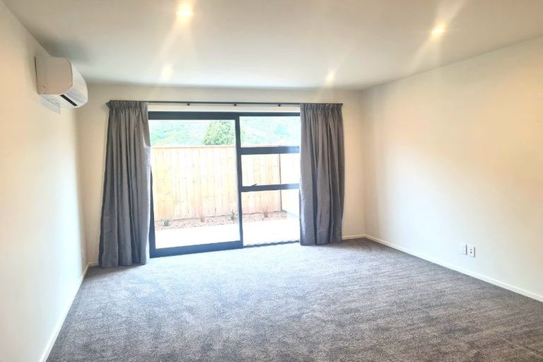Photo of property in 2/37 Sladden Street, Naenae, Lower Hutt, 5011
