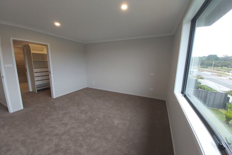 Photo of property in 129 Glenvar Ridge Road, Long Bay, Auckland, 0630