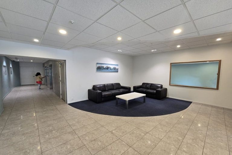 Photo of property in Terrace Tower Apartments, 7b/126 The Terrace, Wellington Central, Wellington, 6011