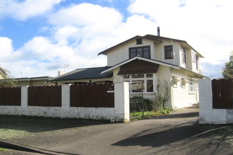 Photo of property in 33 Florence Avenue, Palmerston North, 4414
