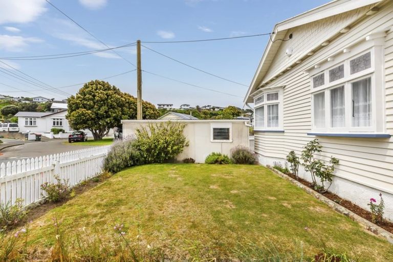 Photo of property in 10 Bruges Avenue, Miramar, Wellington, 6022