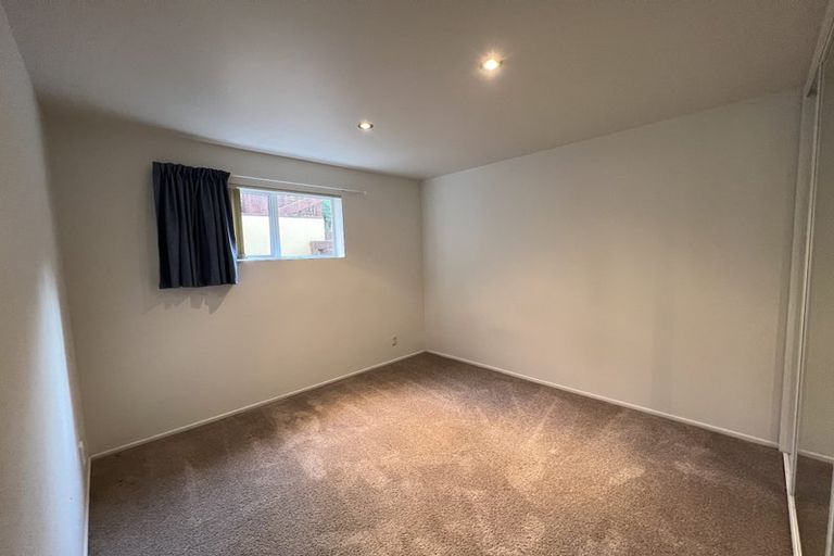 Photo of property in 48 Lyons Avenue, Murrays Bay, Auckland, 0630