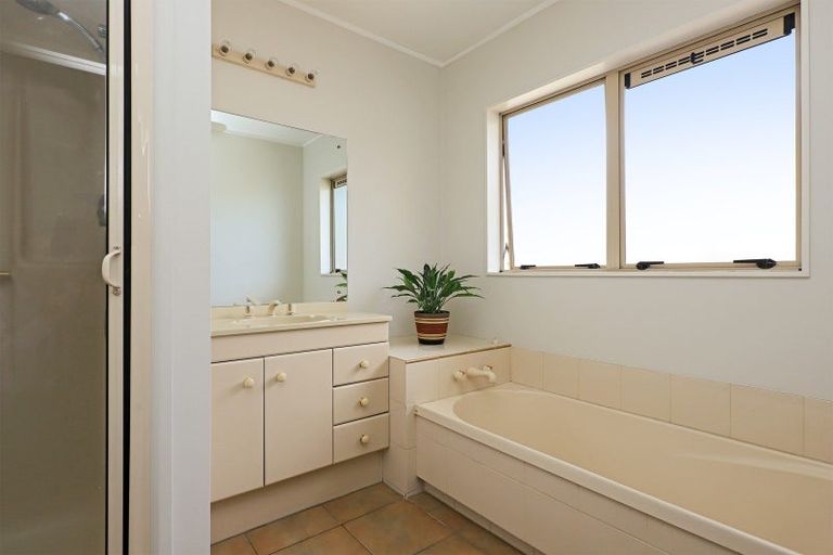 Photo of property in 121 Auckland Road, Greenmeadows, Napier, 4112